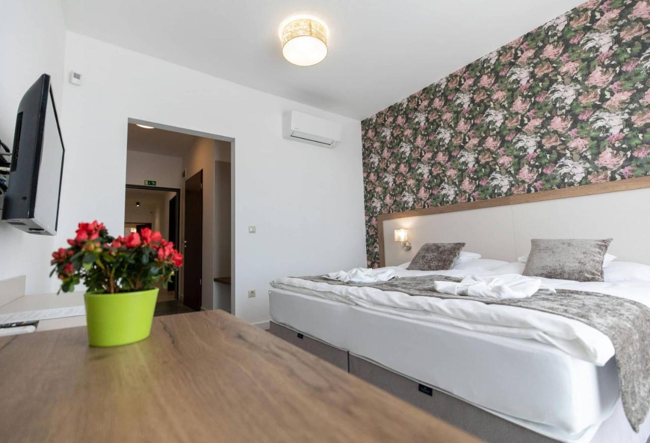 Aszuvilag Rezidencia With Sauna & Jacuzzi Legyesbenye Extérieur photo