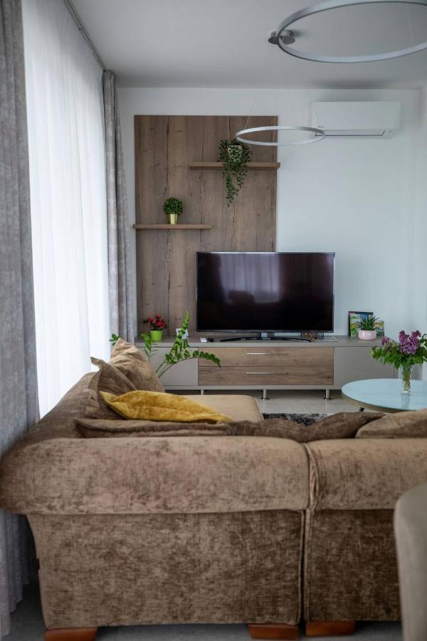 Aszuvilag Rezidencia With Sauna & Jacuzzi Legyesbenye Extérieur photo