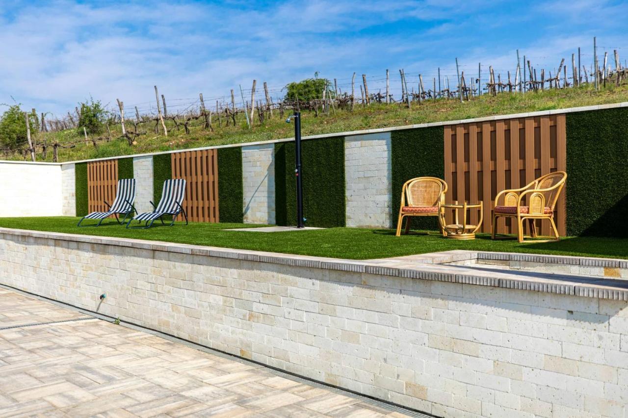 Aszuvilag Rezidencia With Sauna & Jacuzzi Legyesbenye Extérieur photo