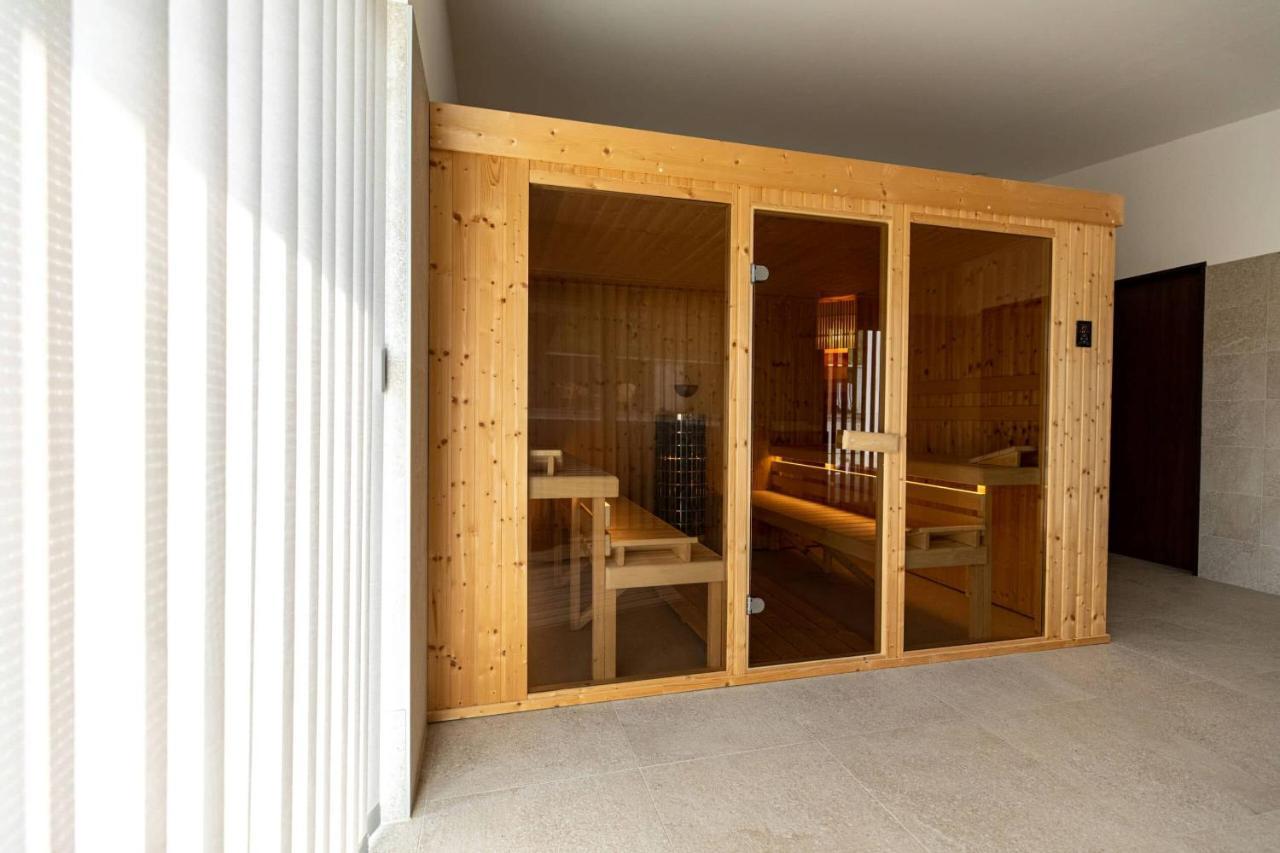 Aszuvilag Rezidencia With Sauna & Jacuzzi Legyesbenye Extérieur photo