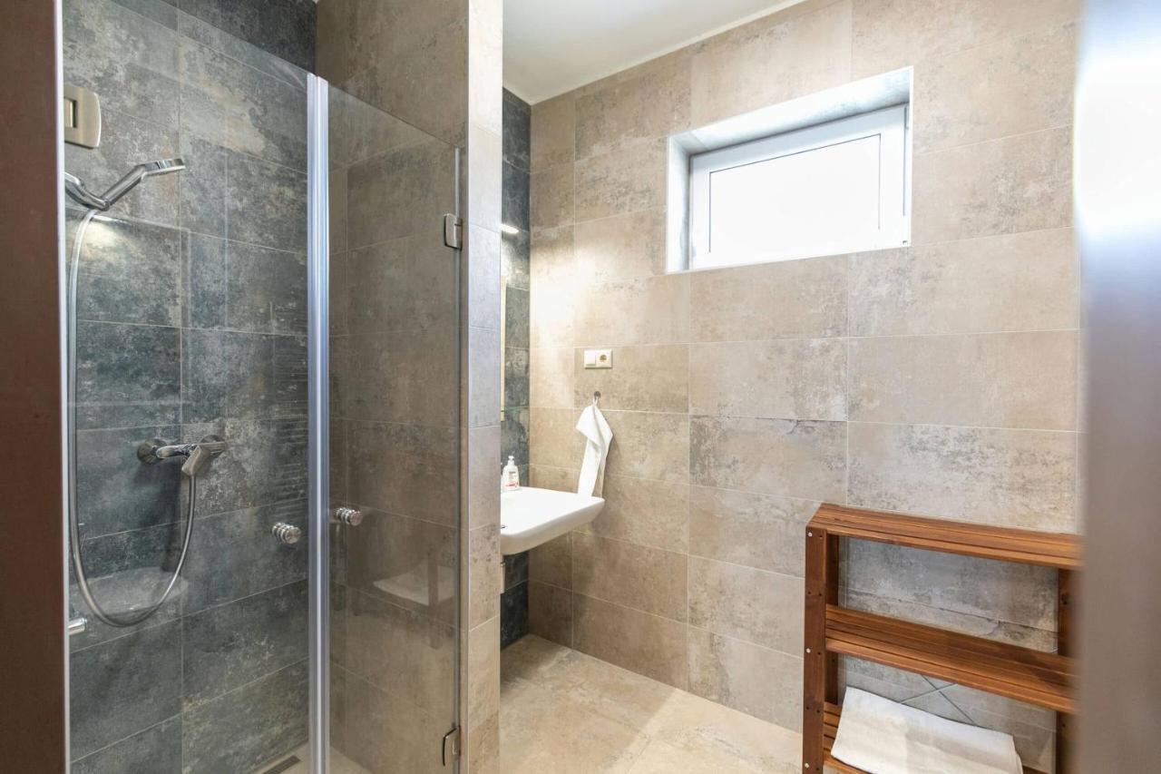 Aszuvilag Rezidencia With Sauna & Jacuzzi Legyesbenye Extérieur photo